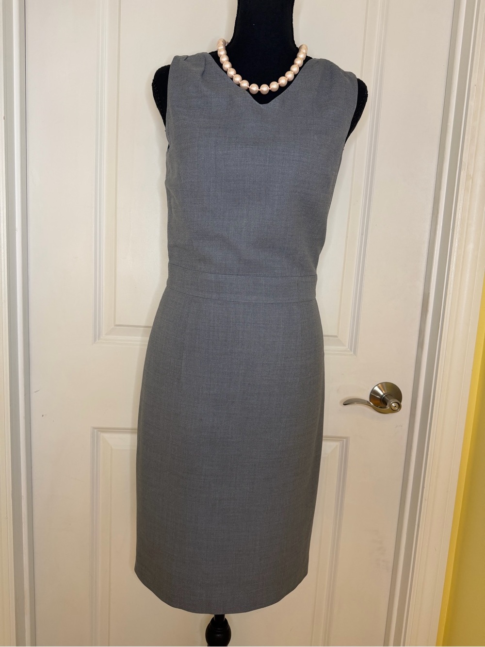 Vintage Brooks Brothers x Ing Loro Piana & C.Gray Sleeveless wool Dress, size 2